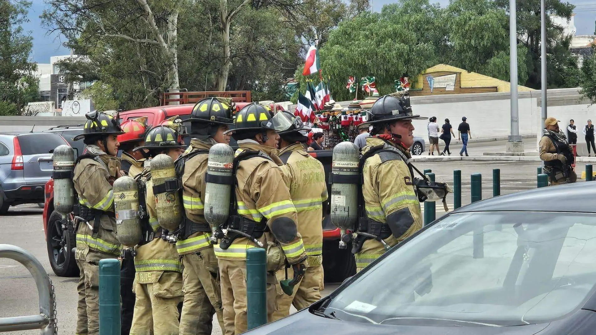 Controlan incendio en establecimiento comercial en Durango